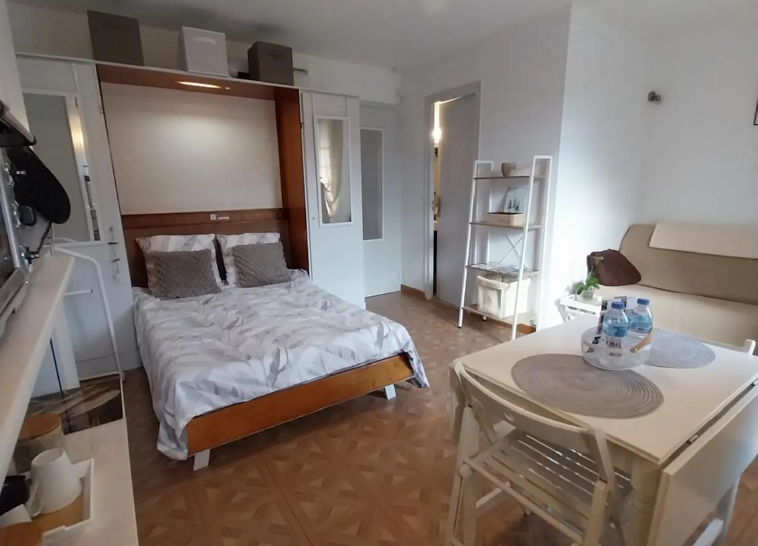 Studio La Bourboule 0*,  France